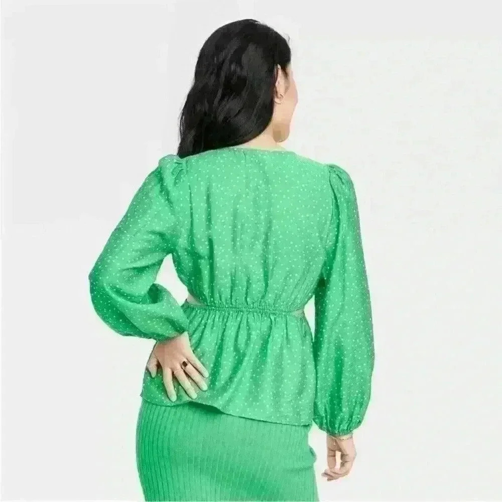 Trendy Womenโs Puff Long Sleeve V-neck Top Green White Polka Dots w cutouts Sz M - Picture 4 of 8